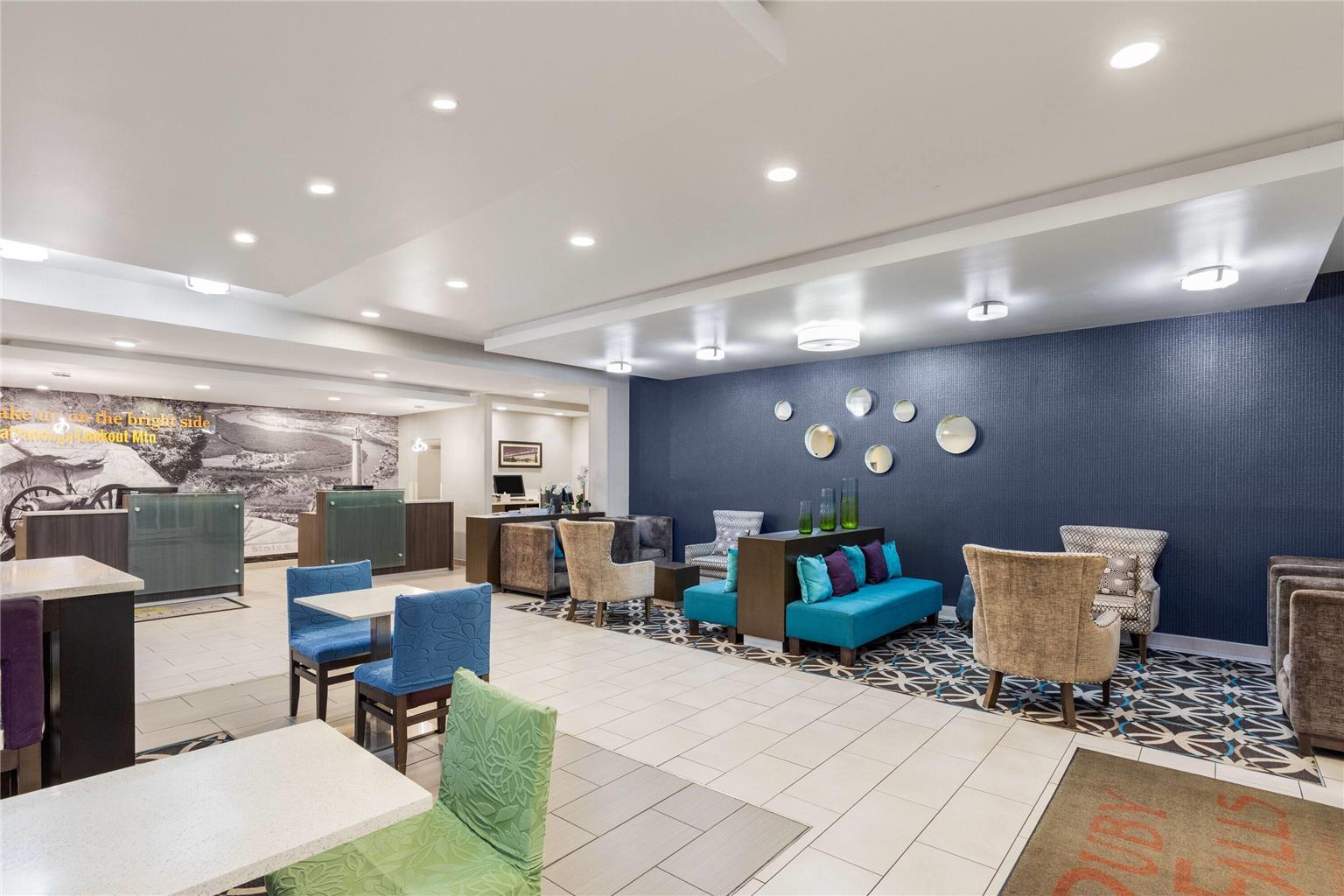 La Quinta Inn & Suites by Wyndham Chattanooga Lookout Mtn - photo 11