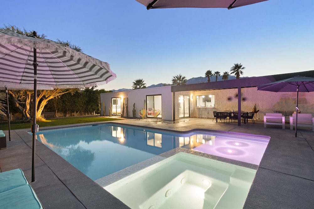 The Llama House by Avantstay Featured on Hgtv Resort Style Pool & Spa Permit#4277 - photo 20