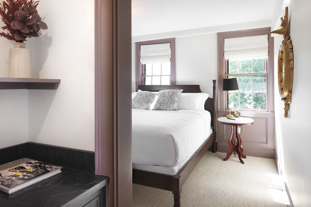 The Davenport Inn - photo 20