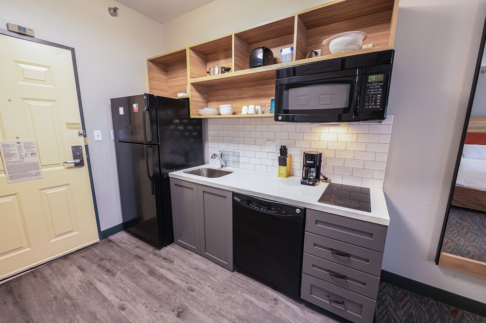 Candlewood Suites Merrillville - photo 7