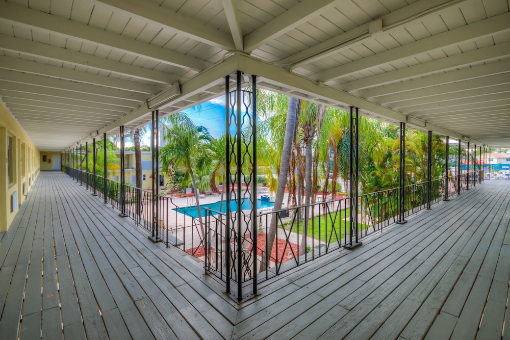 Key Largo Inn - photo 22