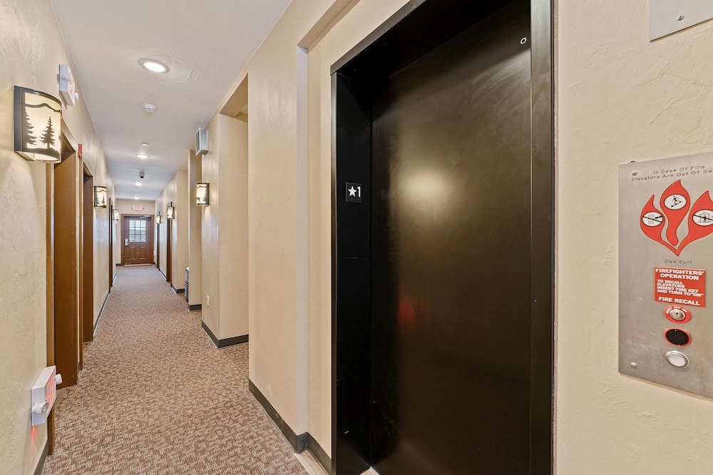Wagon Wheel Hotel - photo 14