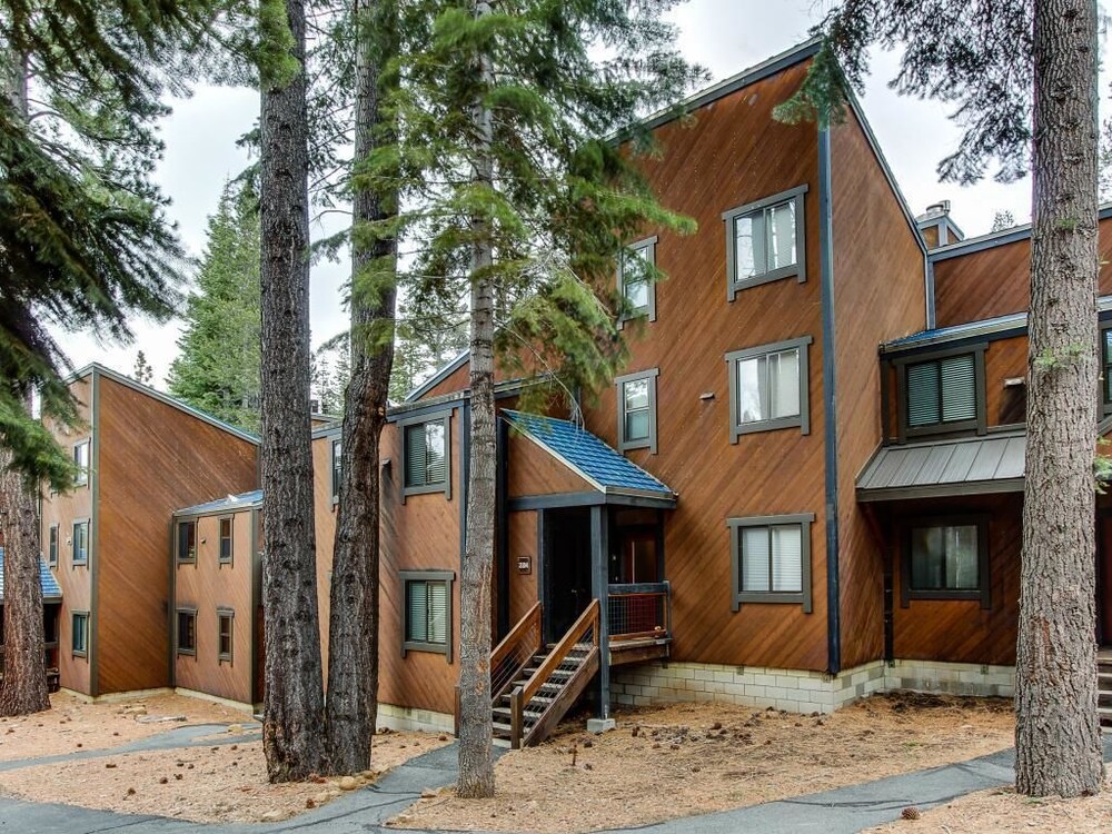 Northstar Throwback Townhome - photo 16