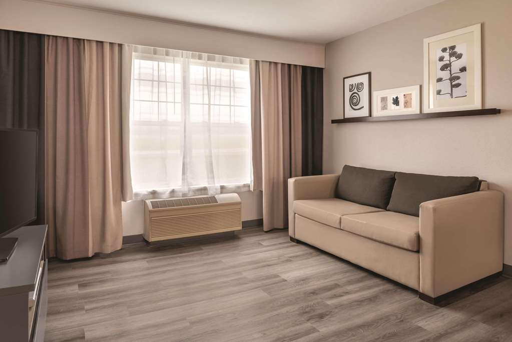 Country Inn & Suites by Radisson Cedar Falls near University - photo 13