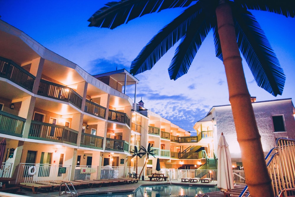 Ala Moana Motel - carbon neutral hotel in Wildwood