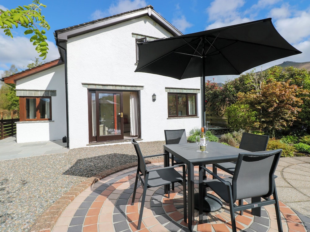 Rowanberry Cottage — 4-Star Luxury Hotel in Ambleside, United Kingdom