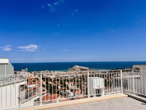 Miramares Apartamento con preciosas vistas — 4-Star Luxury Hotel in Peniscola, Spain