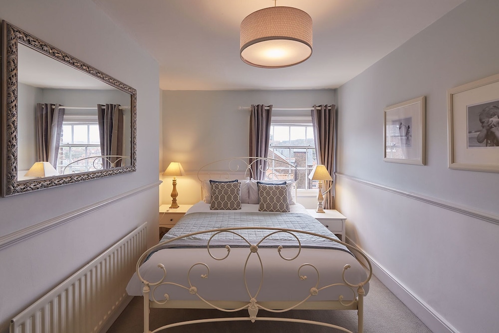 Host & Stay Austen House