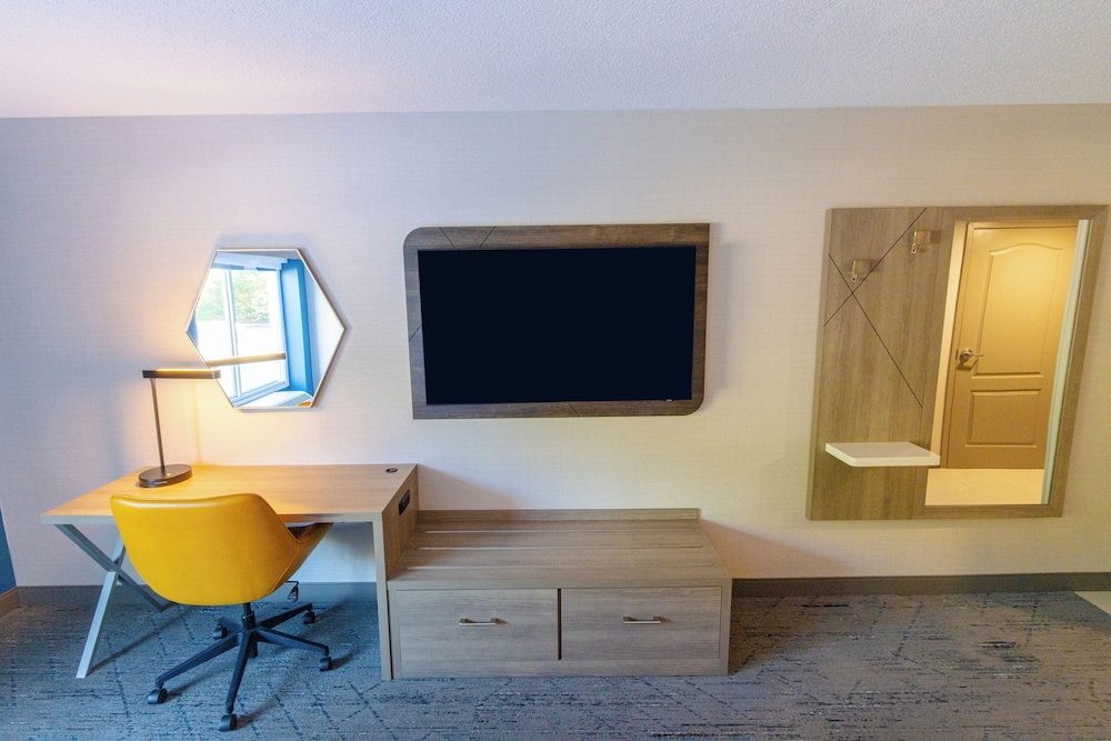Holiday Inn Express Hotel of Neptune by IHG - photo 21