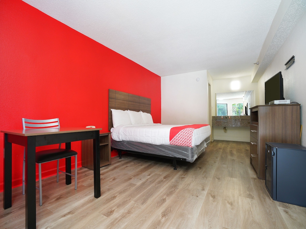 OYO Hotel Decatur I 285 The Perimeter - photo 16