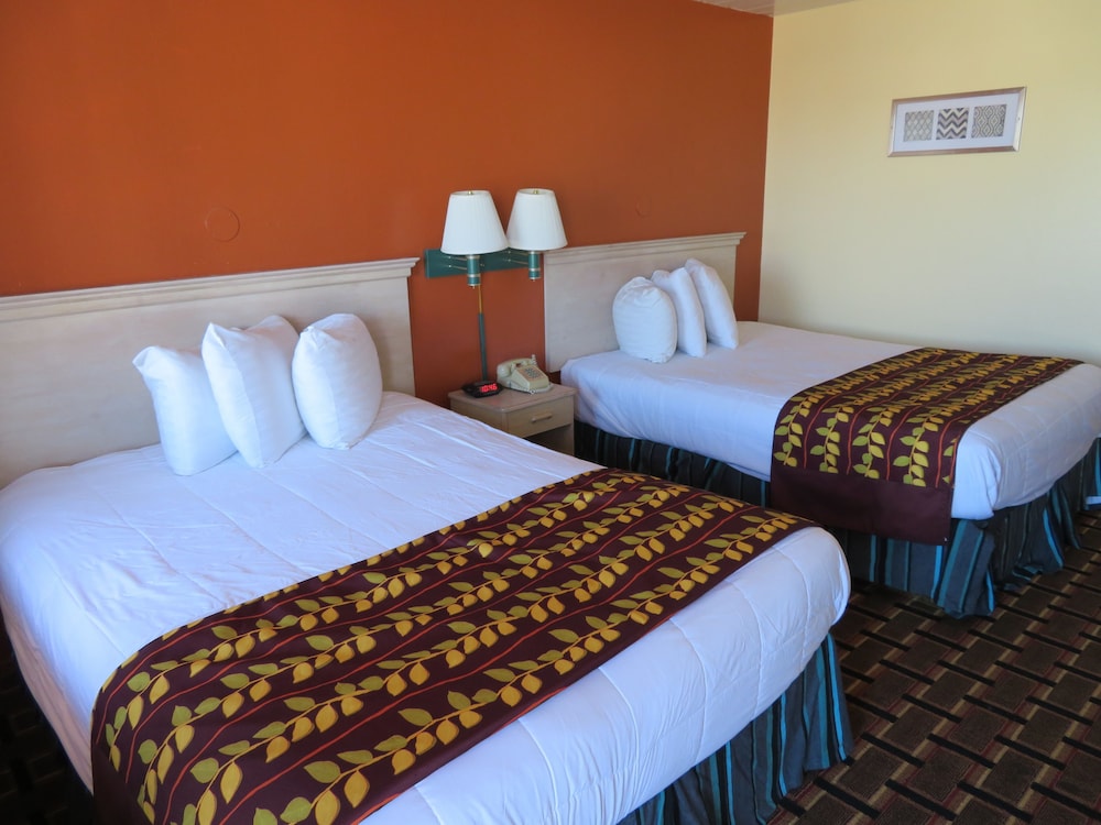 Royal Crest Motel - photo 10