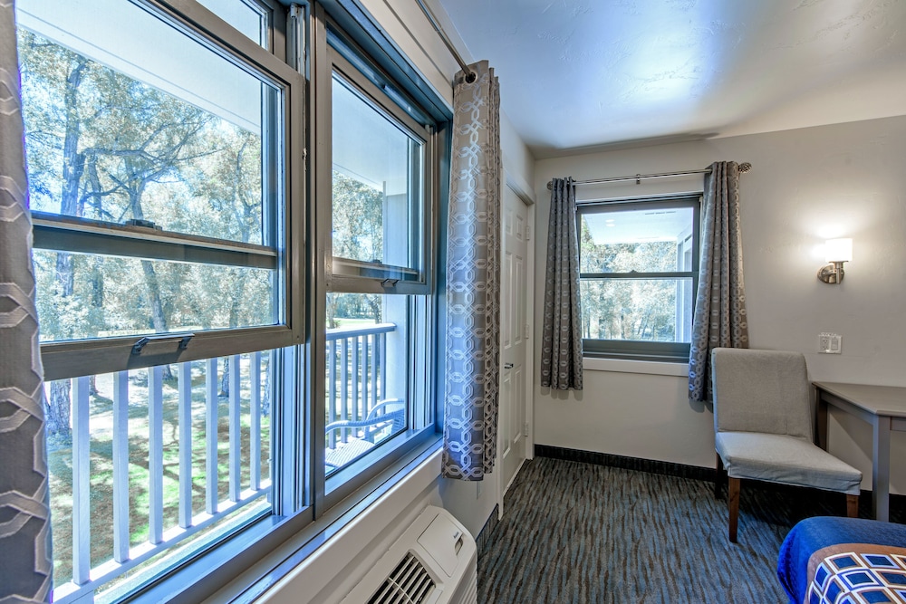 The Gunnison Inn at Dos Rios Golf Course - photo 28