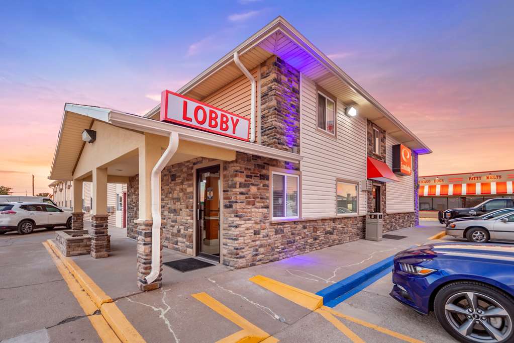 Econo Lodge Hays I 70 - photo 4