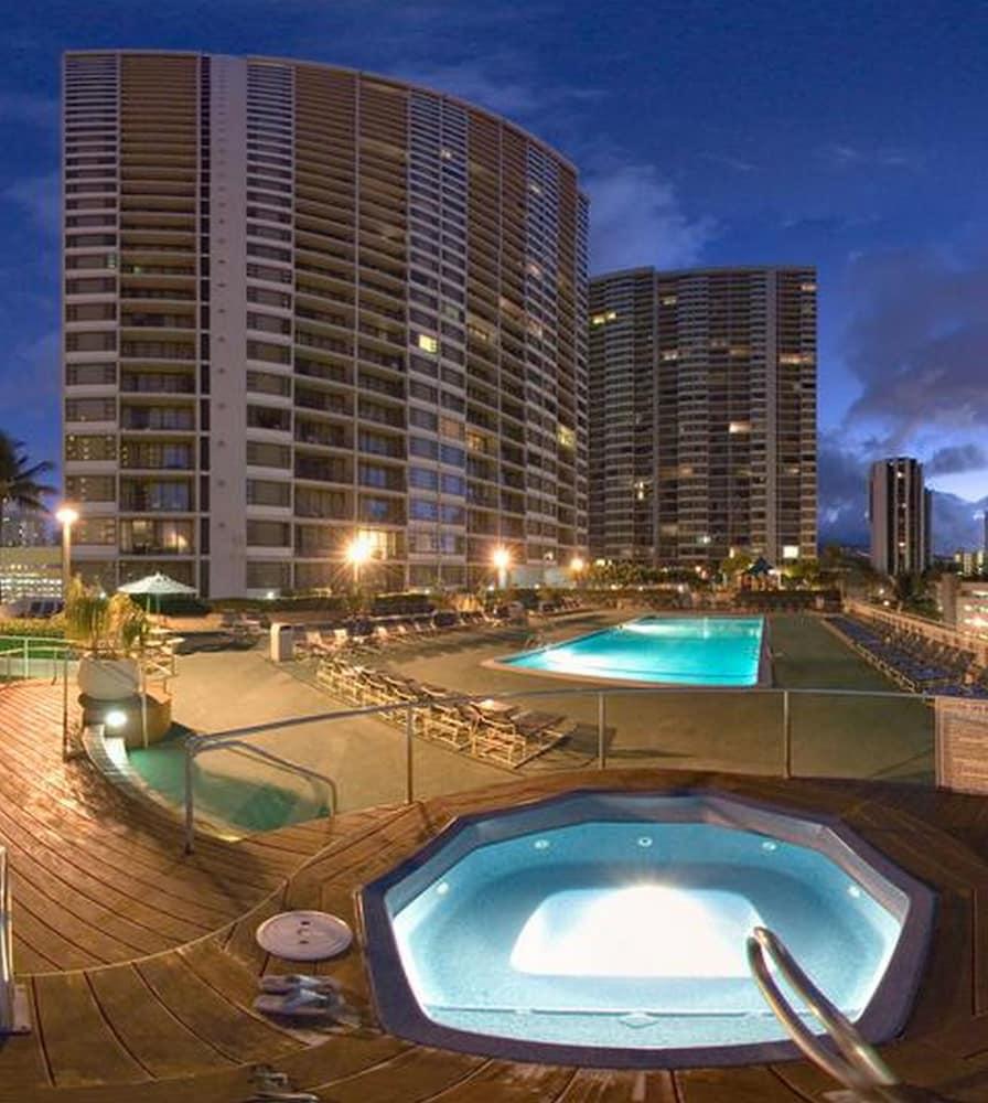 Waikiki Banyan By Koko Resorts - photo 4