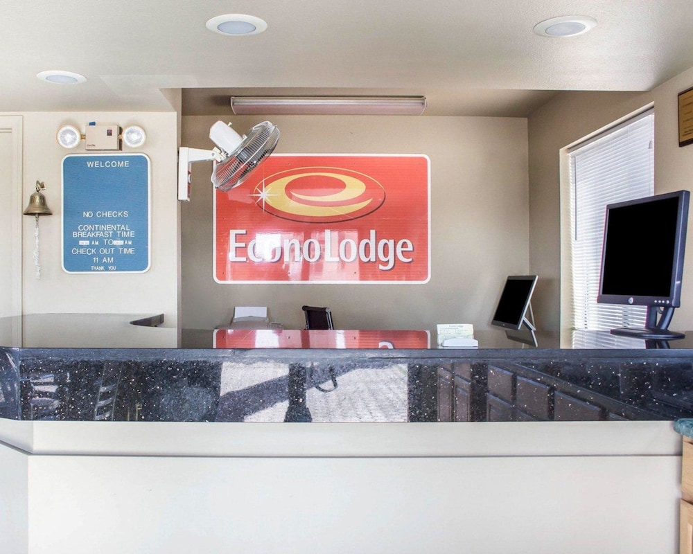 Travelodge by Wyndham Kingman - photo 35