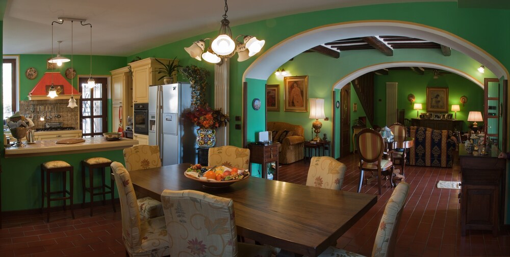 Il Giardino Dei Limoni — 4-Star Luxury Hotel in Montecassiano, Italy