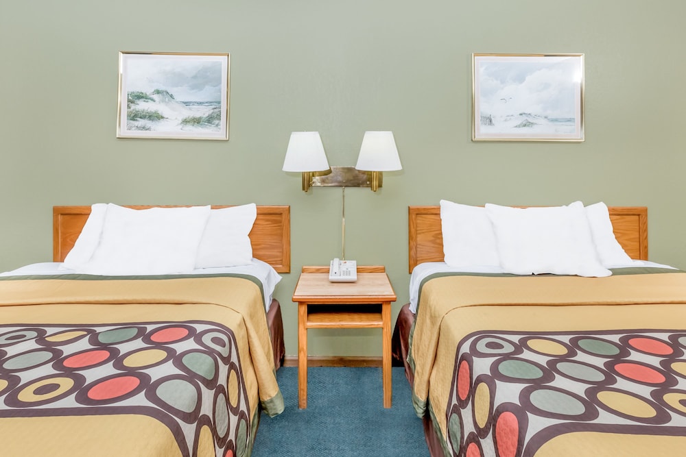 Budgetel Inns & Suites - photo 11