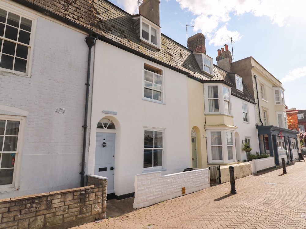 Harbourside Cottage — 4-Star Luxury Hotel in Weymouth, United Kingdom