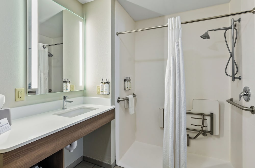 Holiday Inn Express and Suites Wytheville by IHG - photo 28