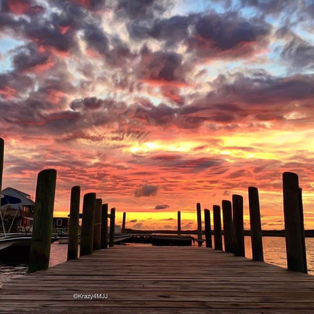 Snug Harbor Marina and Hotel - photo 19