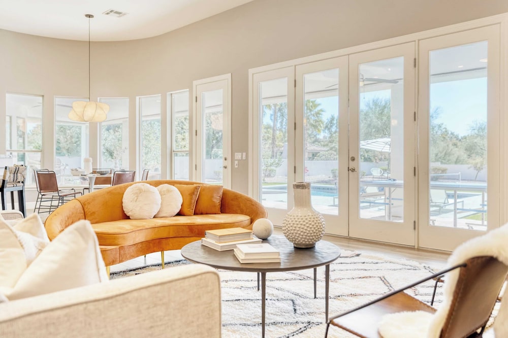 Sunridge by Avantstay Glorious Scottsdale Estate w Pool Hot Tub Ping Pong & Pool Table - photo 15