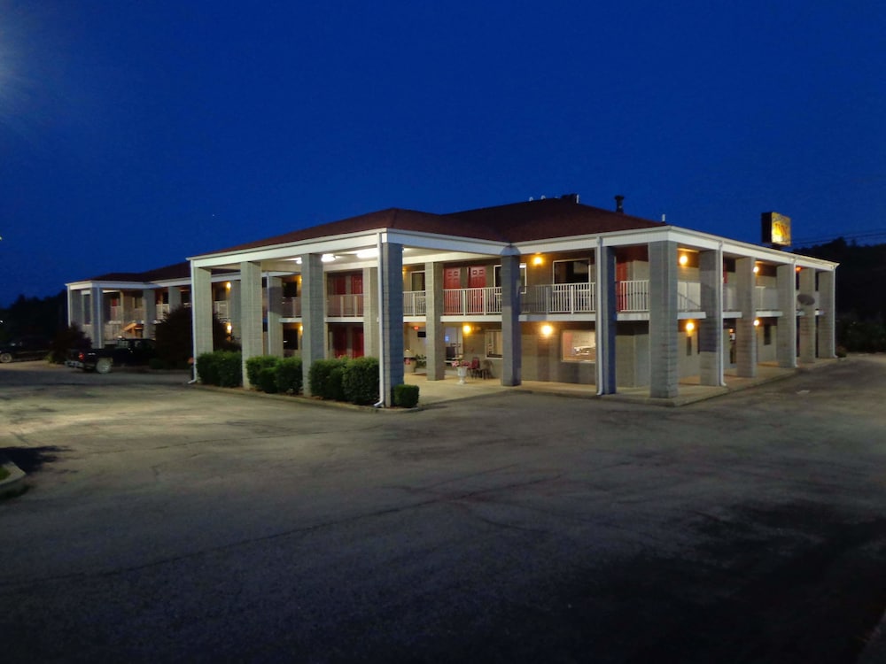 Campton Parkway Inn — hotel in Campton