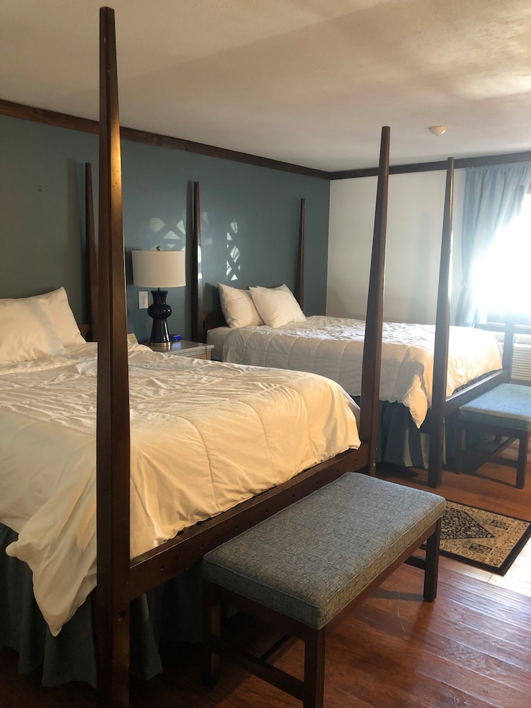 Beekman Arms and Delamater Inn - photo 18