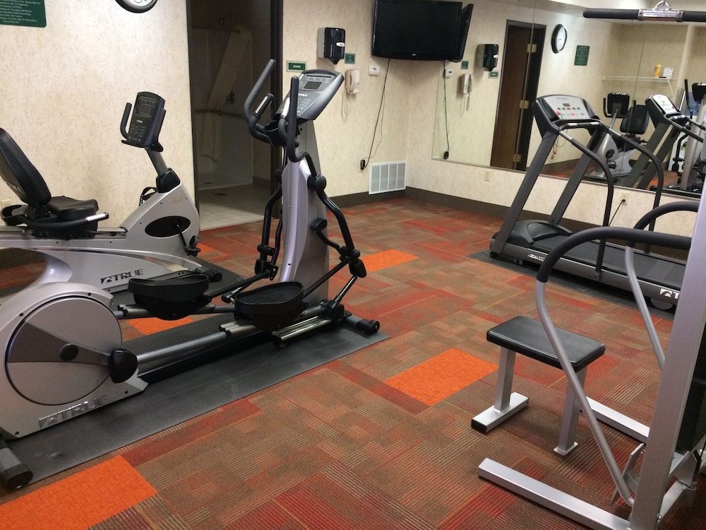 Quality Inn Junction City Near Fort Riley - photo 43