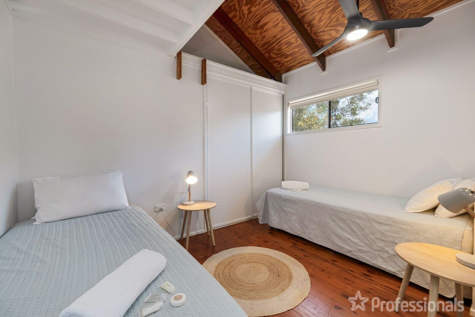 Beachfront Holiday House — 4-Star Luxury Hotel in Zilzie, Australia