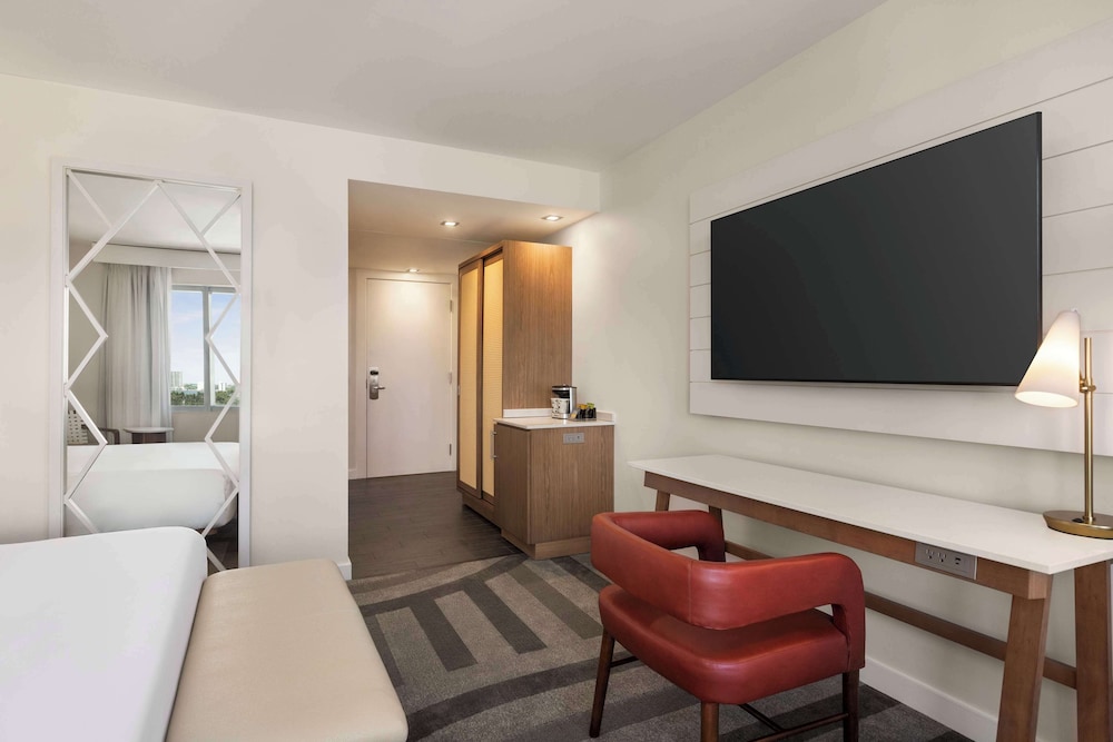 Hilton Cabana Miami Beach Resort - photo 24