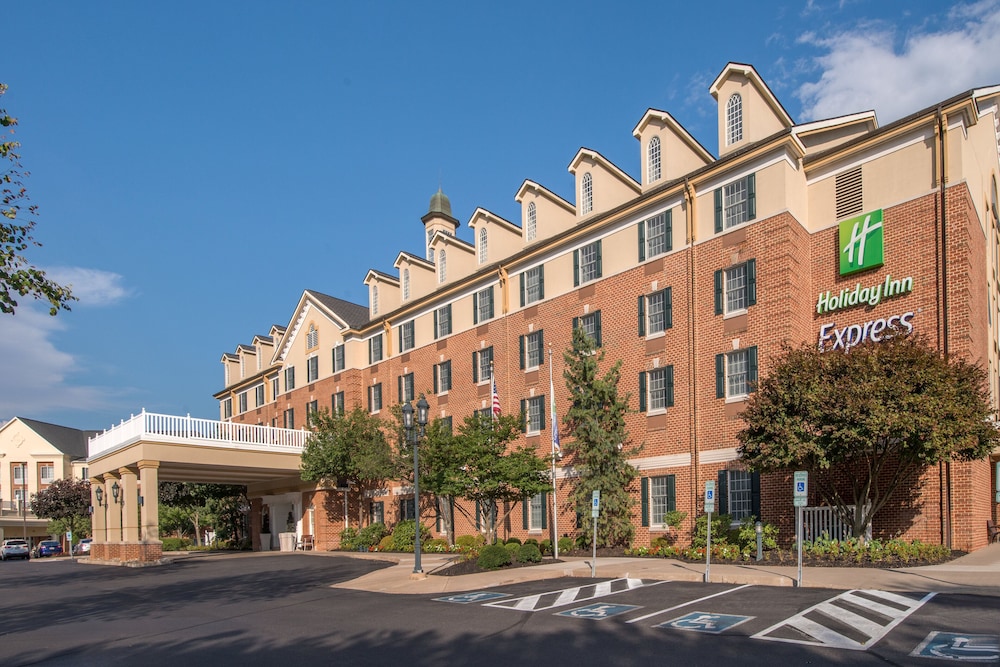 Holiday Inn Express State College at Williamsburg Square an IHG Hotel - featured photo