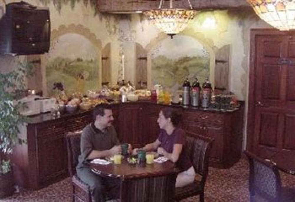 Hearthstone Inn & Suites - photo 27