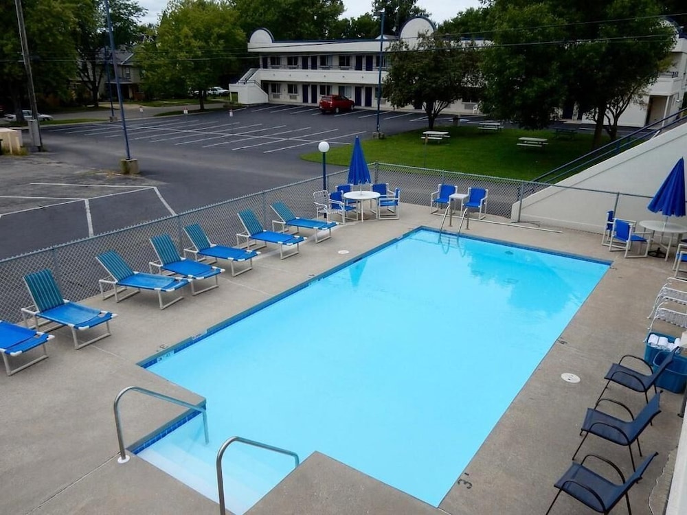 Dells Park Motel - photo 20