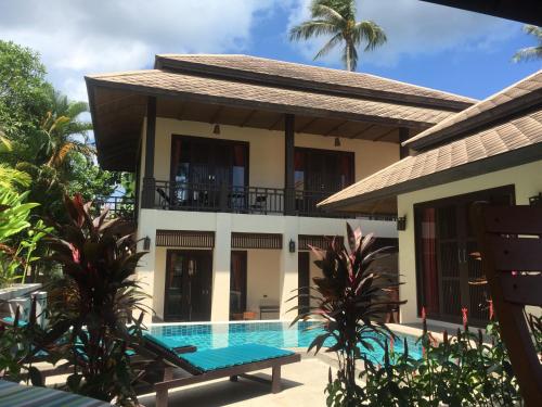 Large 4 bed villa short walk to Maenam beach — 4-Star Luxury Hotel in Koh Samui, Thailand