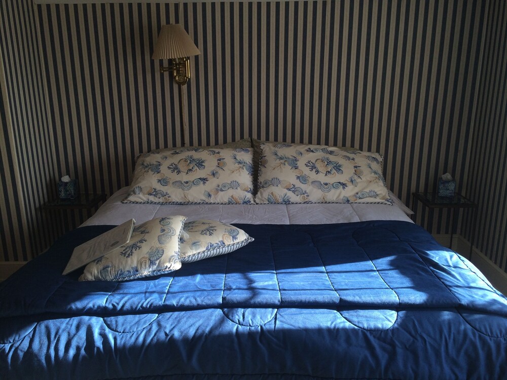 Harborview Inn - photo 3