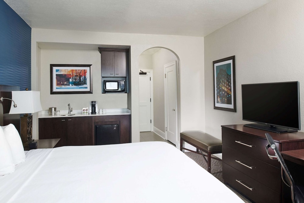 Hotel Alex Johnson Rapid City Curio Collection by Hilton - photo 44