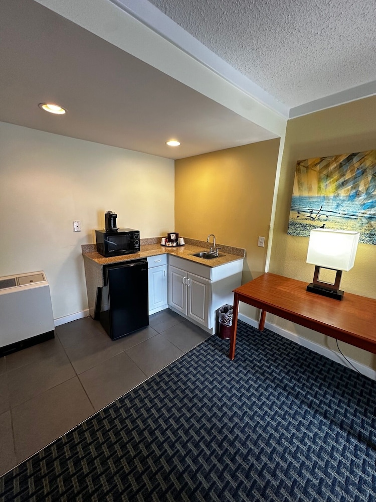 Ramada by Wyndham Virginia Beach - photo 20