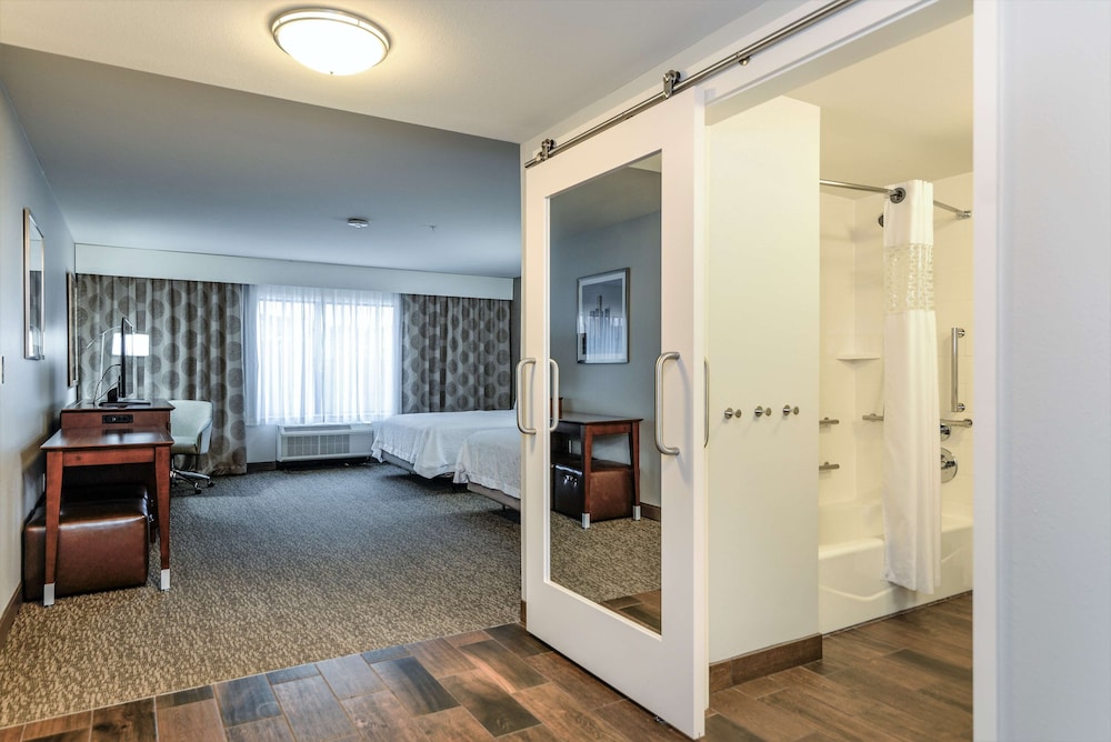 Hampton Inn Brighton - photo 31