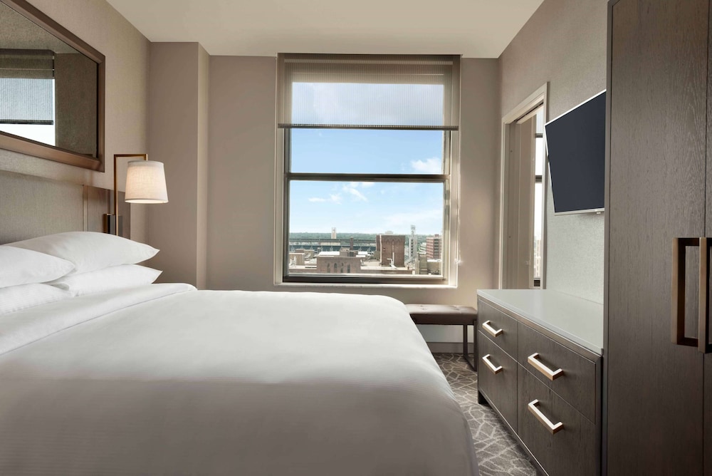 Embassy Suites by Hilton Minneapolis Downtown - photo 19