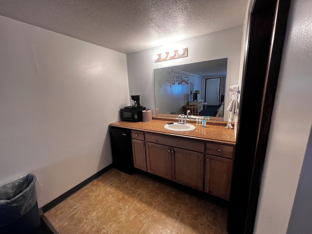 Green Dolphin Motel - photo 58