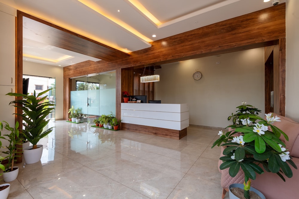 Hotel Aaradhya Crown — Unknown City — photo 2