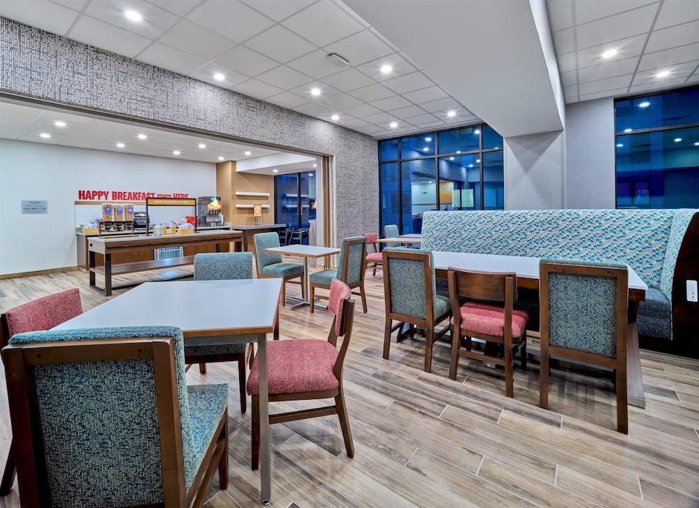 Hampton Inn by Hilton Omaha UN Medical Center Area - photo 23