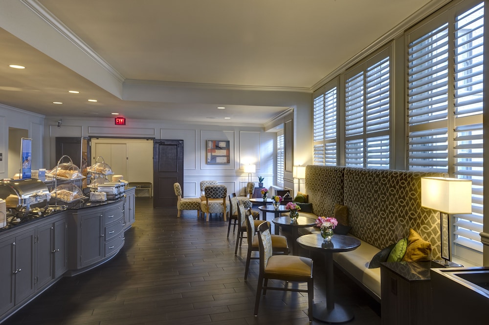 Hampton Inn & Suites New Orleans Downtown - photo 80