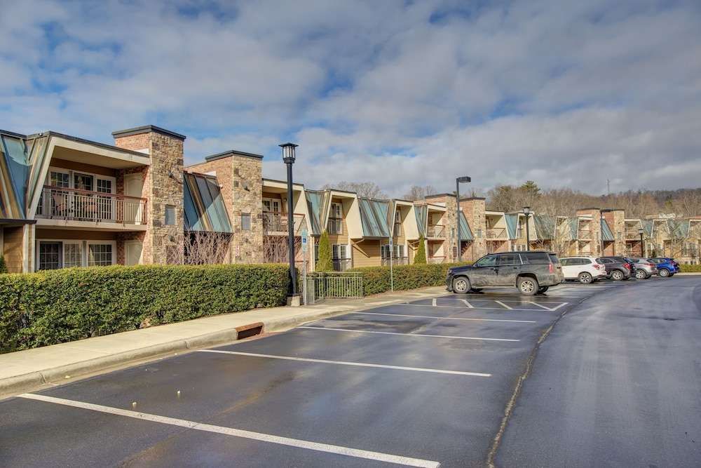 The Residences at Biltmore - photo 44