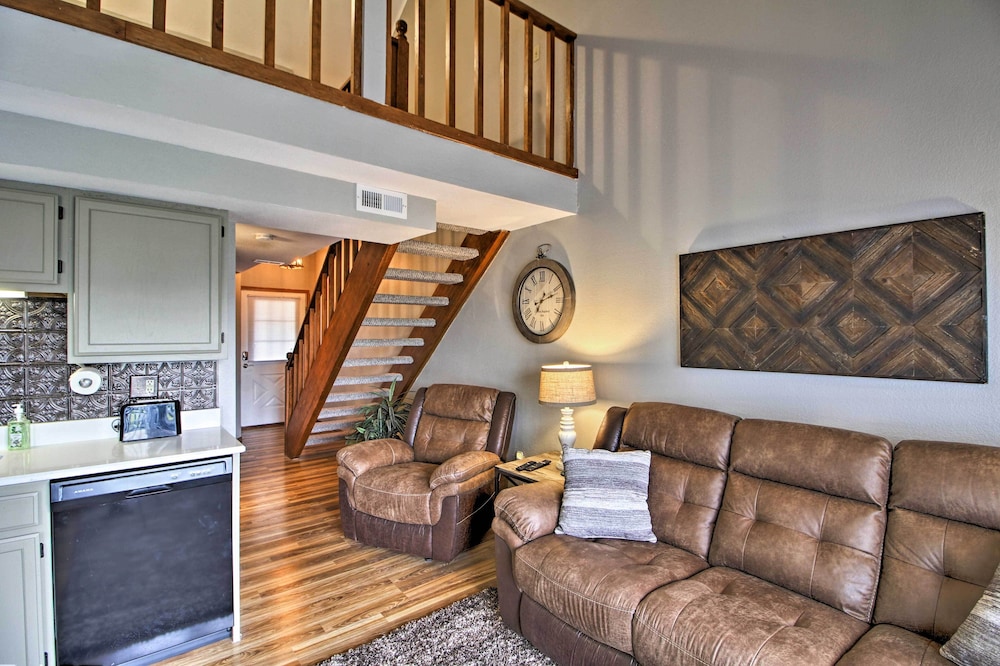 Branson Resort Condo w Lake Taneycomo Access - photo 8