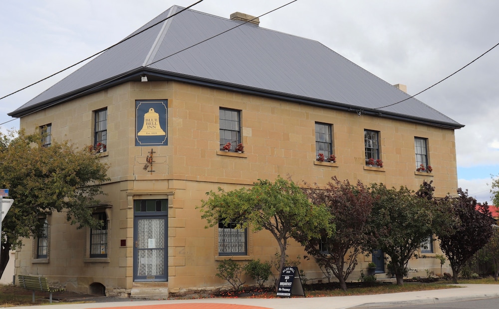 Blue Bell Inn - carbon neutral hotel in Sorell