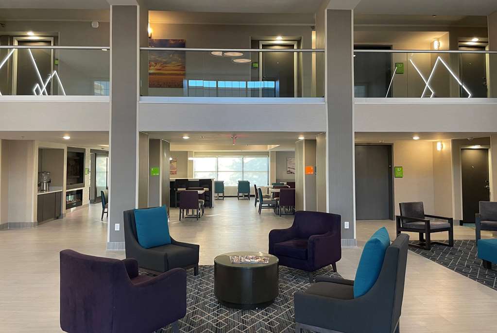 La Quinta Inn and Suites by Wyndham Jonesboro - photo 6