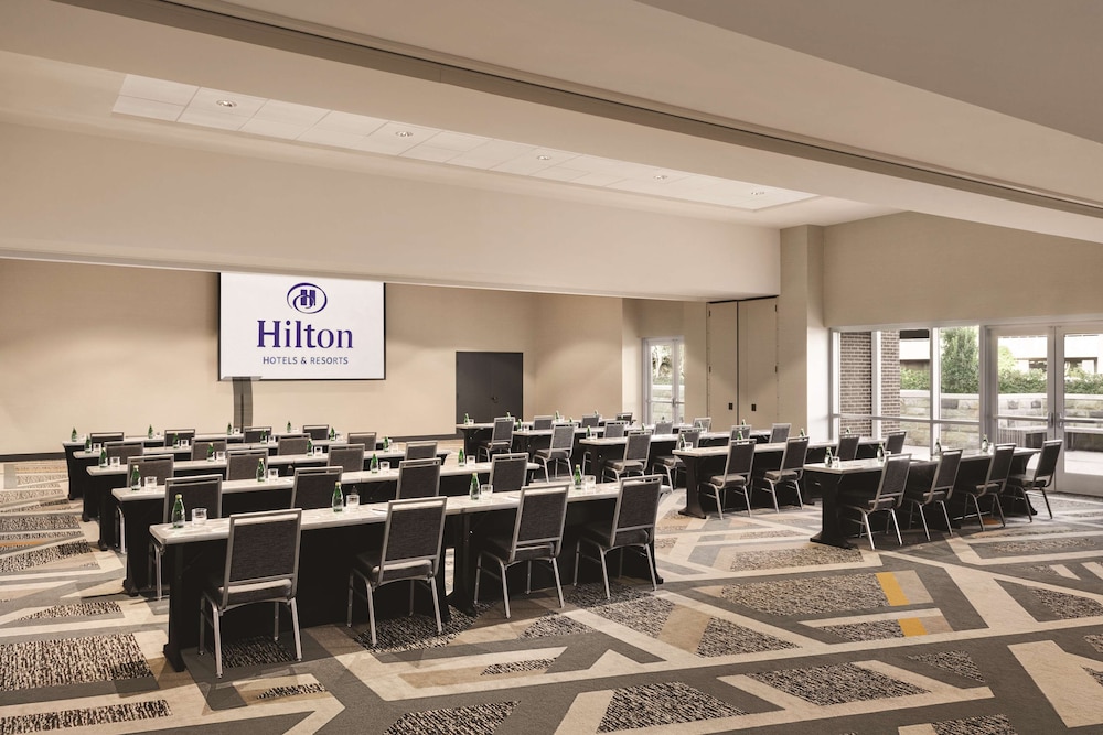 Hilton Knoxville Airport - photo 57
