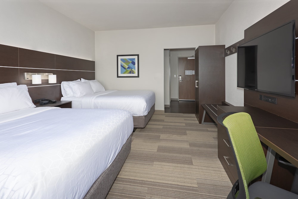 Holiday Inn Express & Suites Firestone Longmont by IHG - photo 10