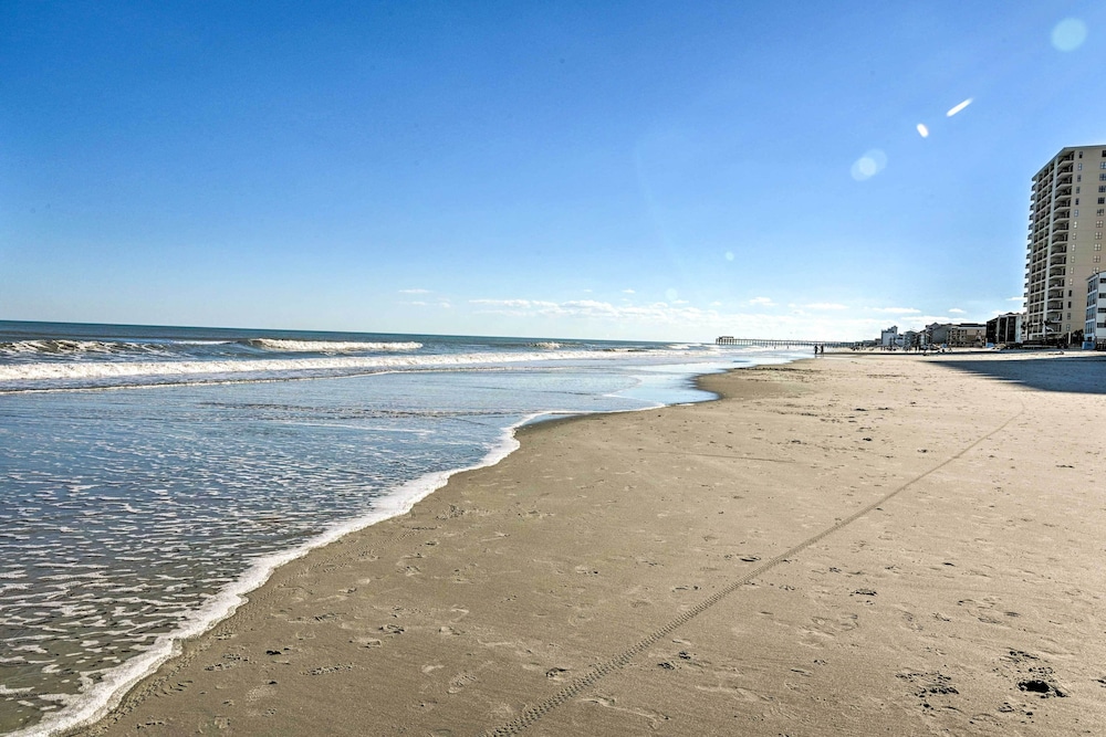 Oceanfront Oasis w Deck and Resort Beach Access - photo 21